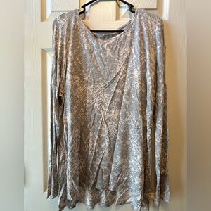 ✨Apt. 9 Silver Patterned Long Sleeve Top
